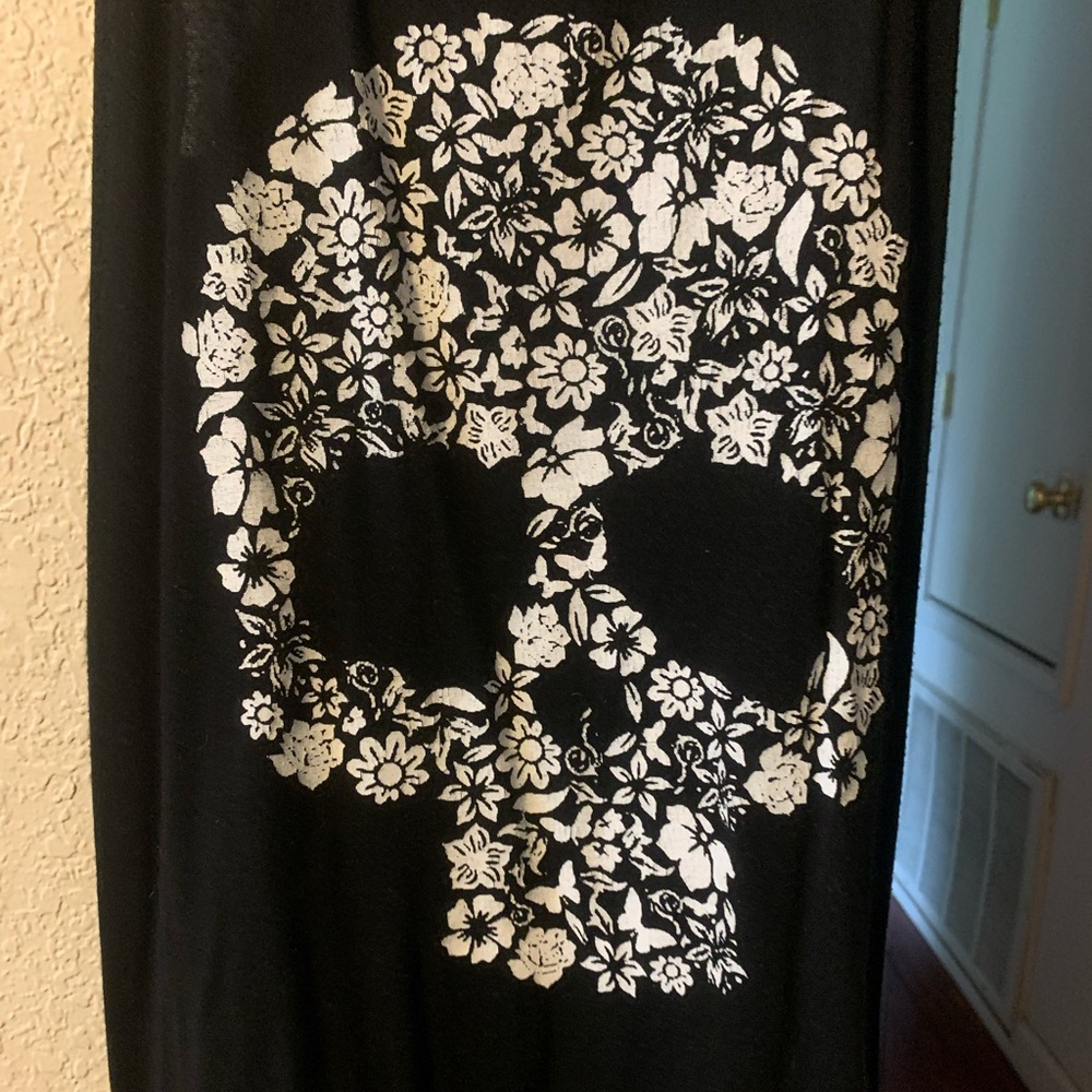 Adorable skull tank